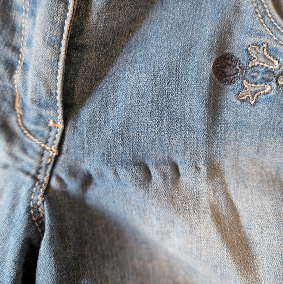 Parasuco Jean Shorts (Size 10) - Picture 3 of 4